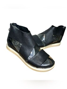 The Wishbone Black Leather Strappy Sandals Sz 7 Zip-Back Modern Minimalist Shoes